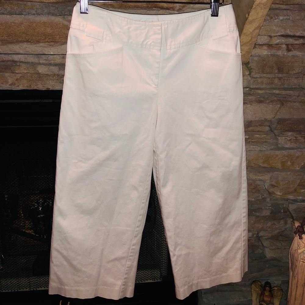 White House black market pants capris